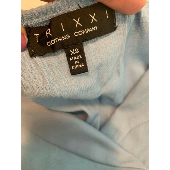 Trixxi Blue Ruffle Sleeveless Short Romper Size XS NWT - Picture 3 of 9